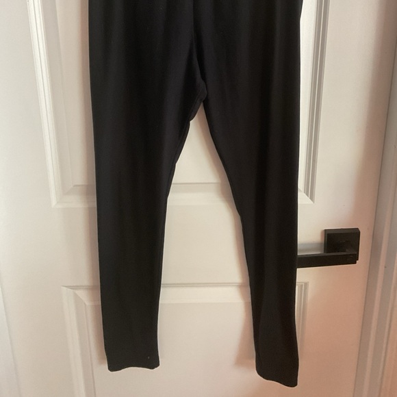 SO Perfect Legging - Perfectly Soft - Elastic Waist Pull On Leggings - Black - Picture 2 of 12